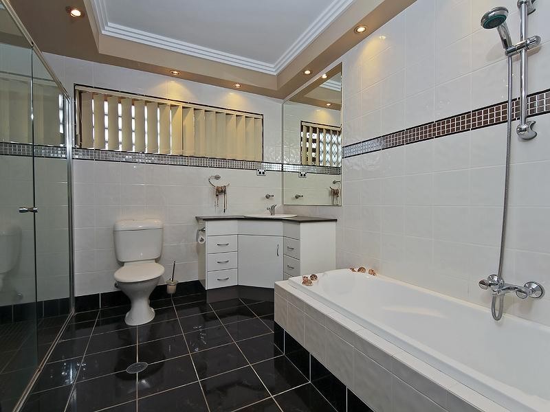 8 Calder Crescent HELENSVALE 4212, Helensvale QLD 4212