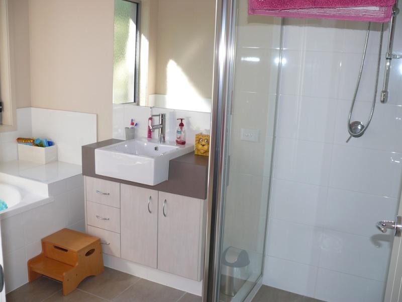 8 Chinaberry Crescent UPPER COOMERA 4209, Upper Coomera QLD 4209