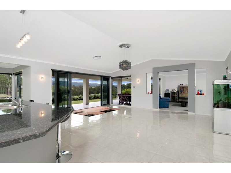 1 Lookout Place MOUNT NATHAN 4211, Mount Nathan QLD 4211