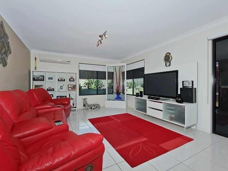 9 Prewett Street UPPER COOMERA 4209, Upper Coomera QLD 4209