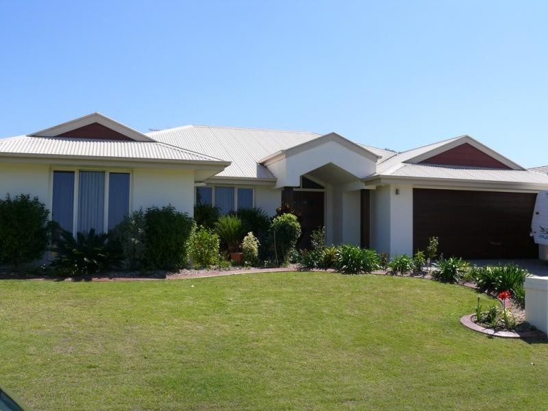 8 Candlebark Circuit UPPER COOMERA 4209, Upper Coomera QLD 4209