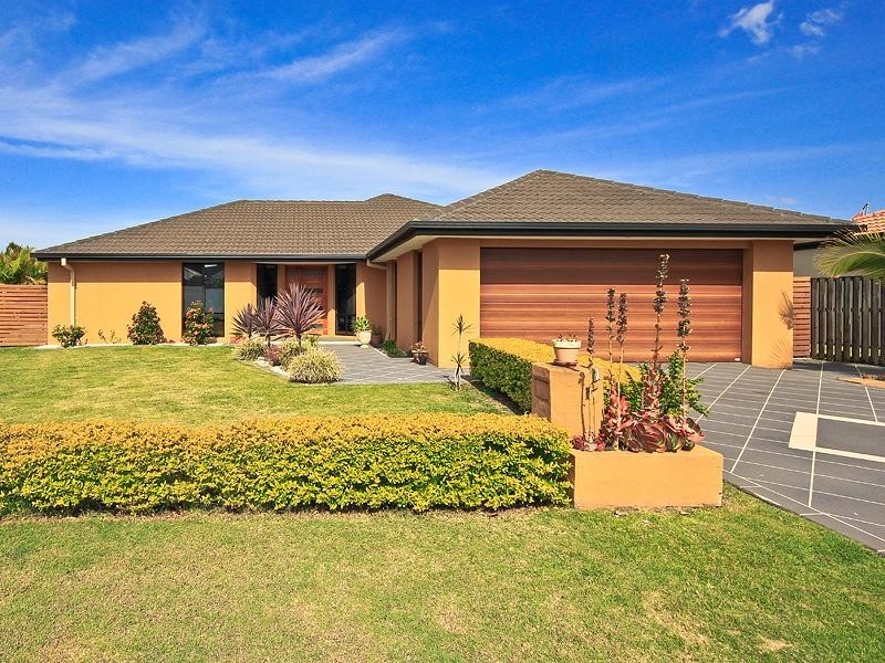 18 Fairbairn Court OXENFORD 4210, Oxenford QLD 4210