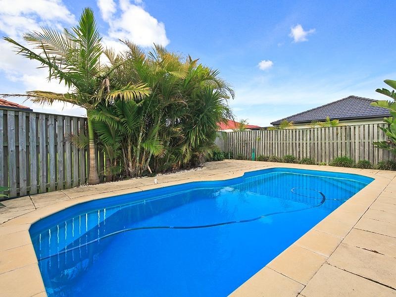 18 Fairbairn Court OXENFORD 4210, Oxenford QLD 4210