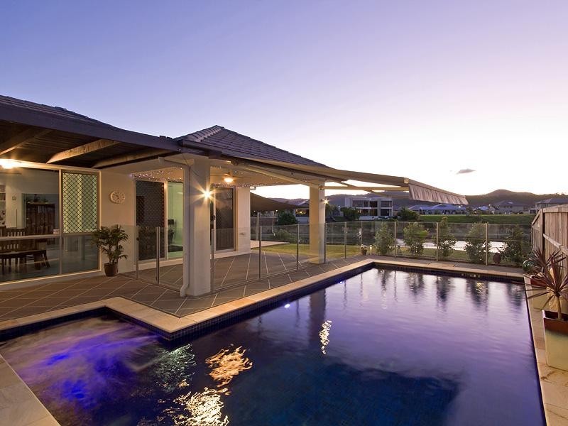 8 Rushcutter Avenue OXENFORD 4210, Oxenford QLD 4210