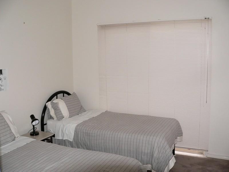 18 Irvine Street PACIFIC PINES 4211, Pacific Pines QLD 4211