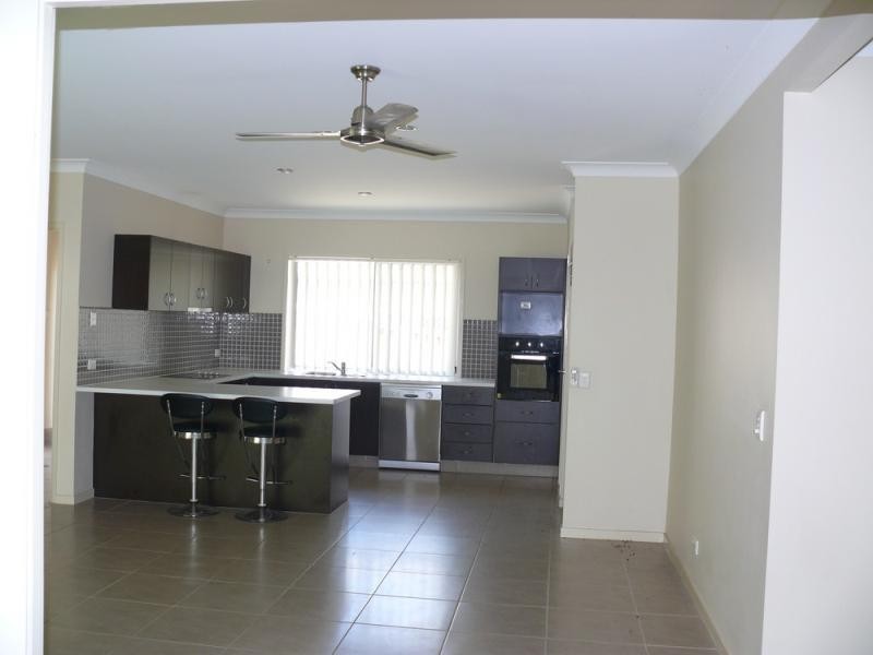 9 Lowe Court MAUDSLAND 4210, Maudsland QLD 4210