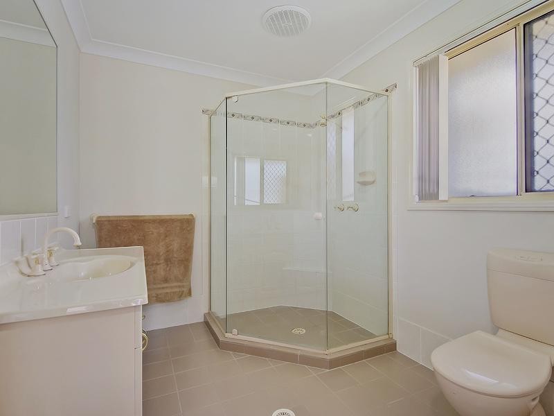 14 Tuggeranong  Avenue PACIFIC PINES 4211, Pacific Pines QLD 4211