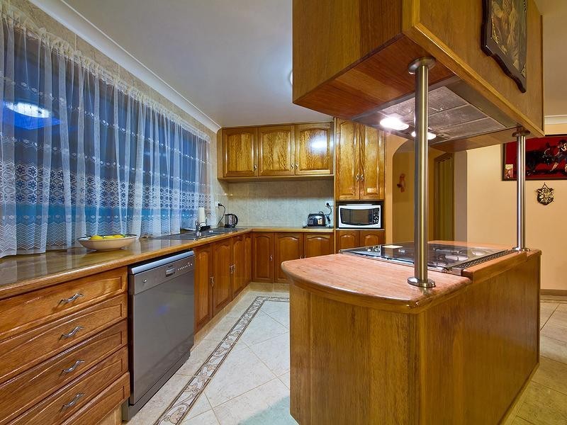 64 Gladrose Crescent WONGAWALLAN 4210, Wongawallan QLD 4210