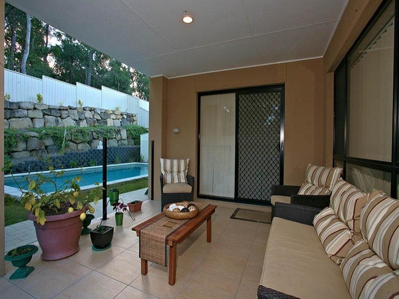 17 Caragh Crescent OXENFORD 4210, Oxenford QLD 4210