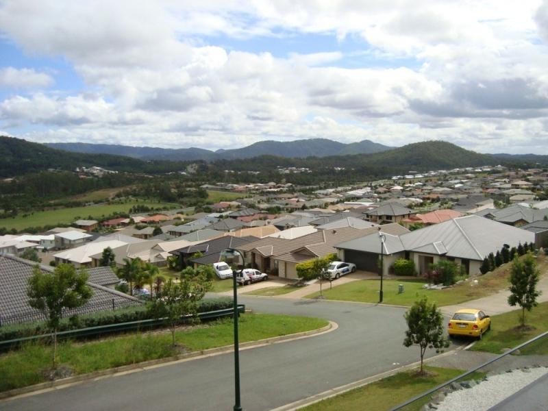 15 Sangster Crescent PACIFIC PINES 4211, Pacific Pines QLD 4211