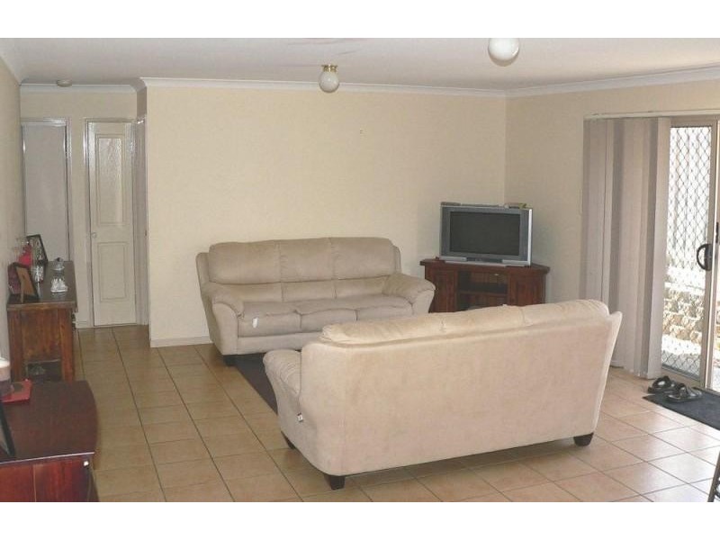 2 Feathertop Crescent PACIFIC PINES 4211, Pacific Pines QLD 4211