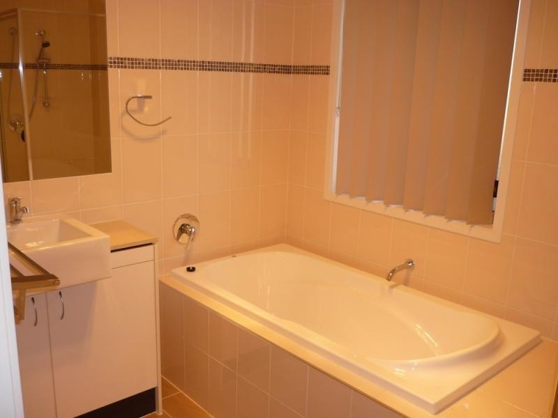 38 Craigs Way MAUDSLAND 4210, Maudsland QLD 4210