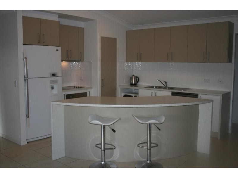 33 Gerard Street PACIFIC PINES 4211, Pacific Pines QLD 4211