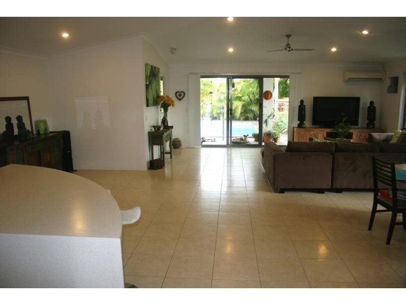 33 Gerard Street PACIFIC PINES 4211, Pacific Pines QLD 4211