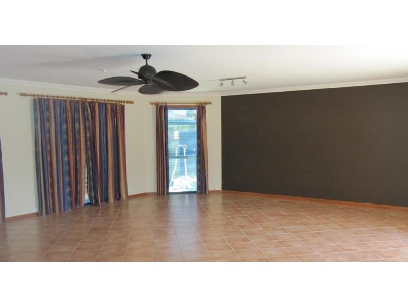 5 Namatjira Street PARADISE POINT 4216, Paradise Point QLD 4216