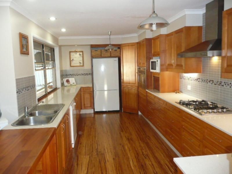 9 Rarotonga Rise PACIFIC PINES 4211, Pacific Pines QLD 4211