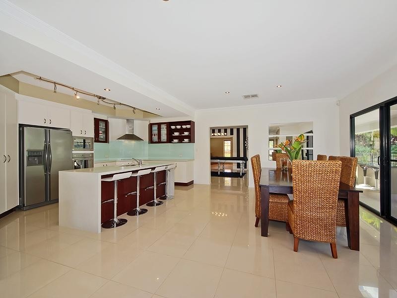 17 Waldorf  Place MAUDSLAND 4210, Maudsland QLD 4210