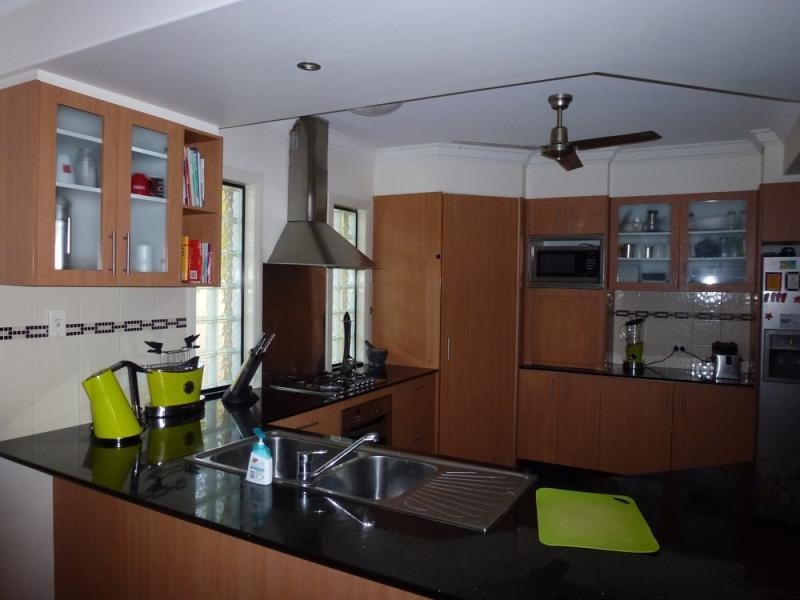 8 Blackfen Court ARUNDEL 4214, Arundel QLD 4214