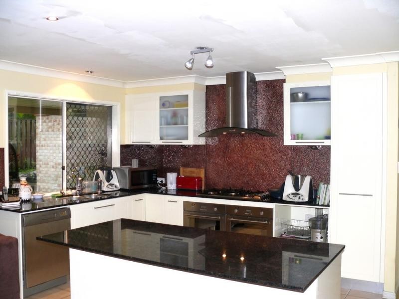 12 Equador Court PACIFIC PINES 4211, Pacific Pines QLD 4211