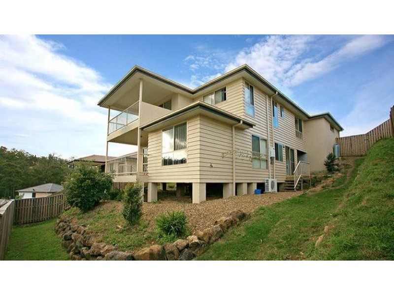 12 Chesterton Street PACIFIC PINES 4211, Pacific Pines QLD 4211