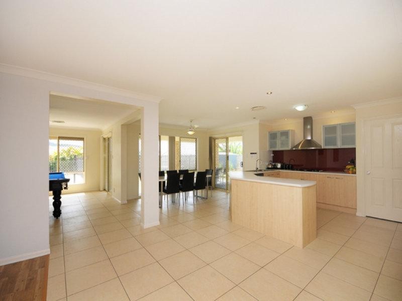 18 Beerwah  Street PACIFIC PINES 4211, Pacific Pines QLD 4211