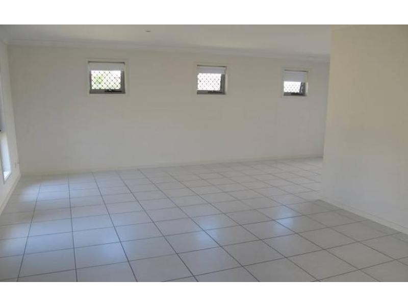 29 Angourie  Crescent PACIFIC PINES 4211, Pacific Pines QLD 4211