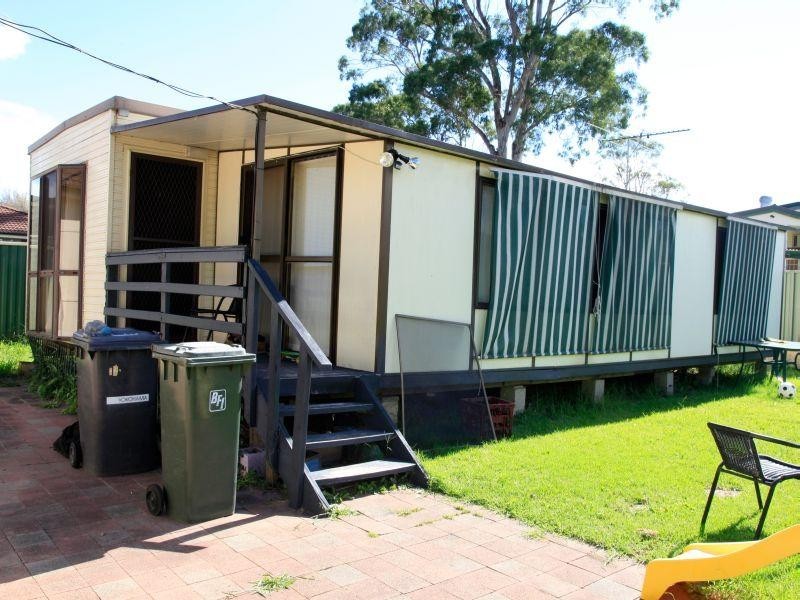 1 Macquarie  Avenue, Leumeah NSW 2560