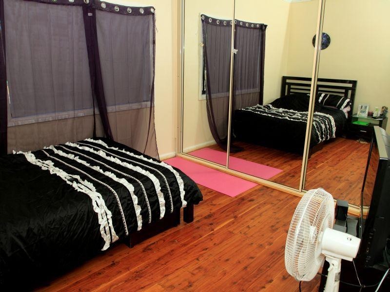 1 Macquarie  Avenue, Leumeah NSW 2560