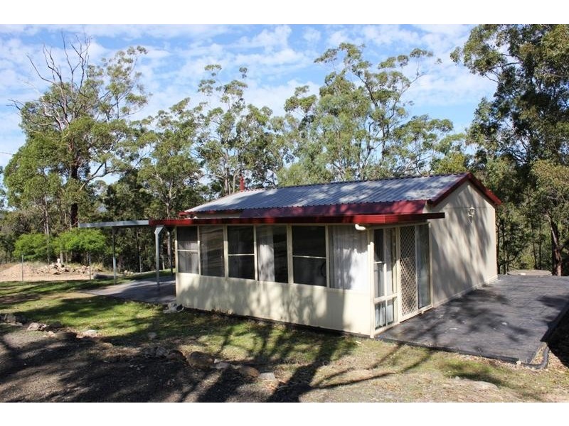 708 Lake  Road, Elrington NSW 2325