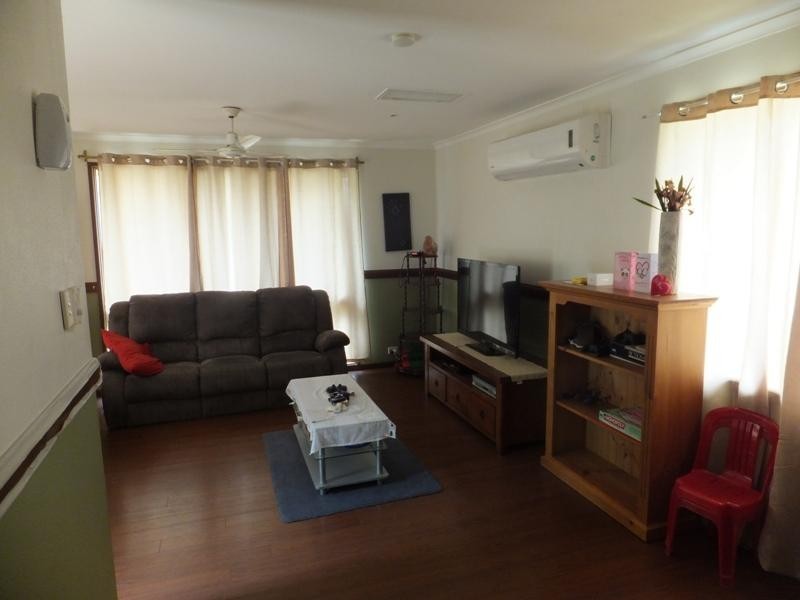 3 Woodlands Road, St Helens Park NSW 2560