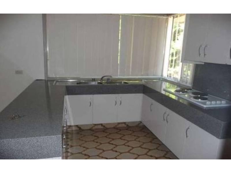 3 Clyde Place, Campbelltown NSW 2560