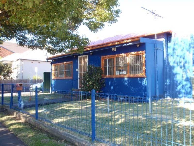 12 Adelong Street SUTHERLAND 2232, Sutherland NSW 2232