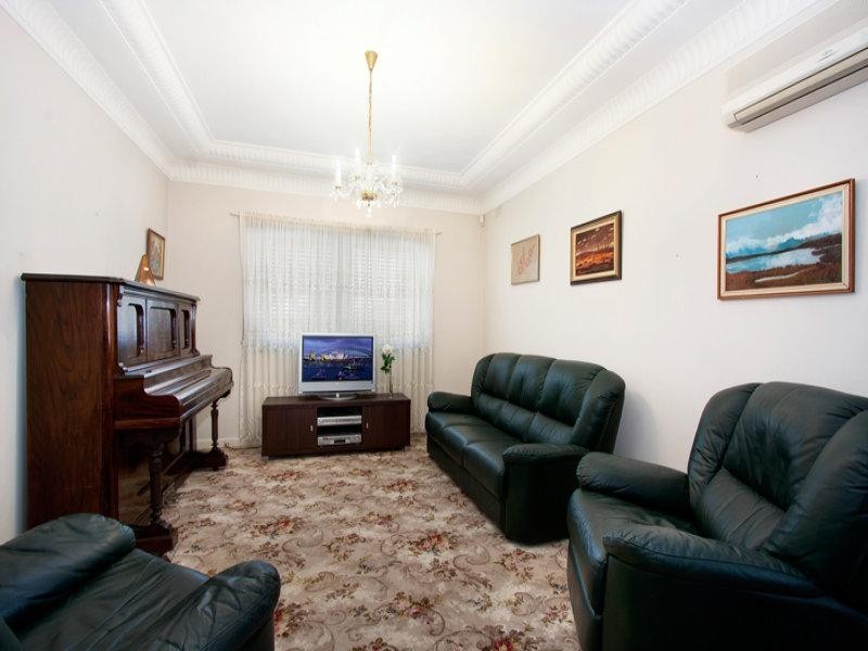 27 Birdwood Street, Sylvania NSW 2224