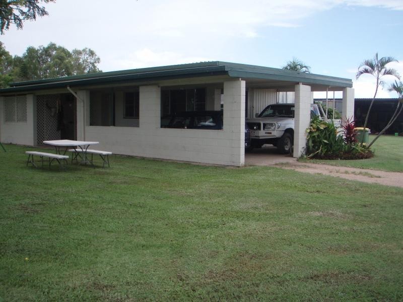21 Sexton  Highway, Brandon QLD 4808