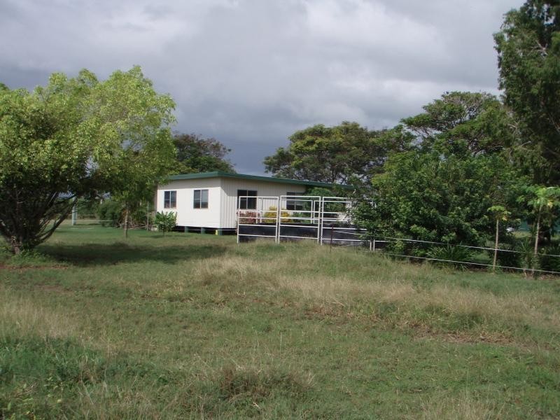 21 Sexton  Highway, Brandon QLD 4808
