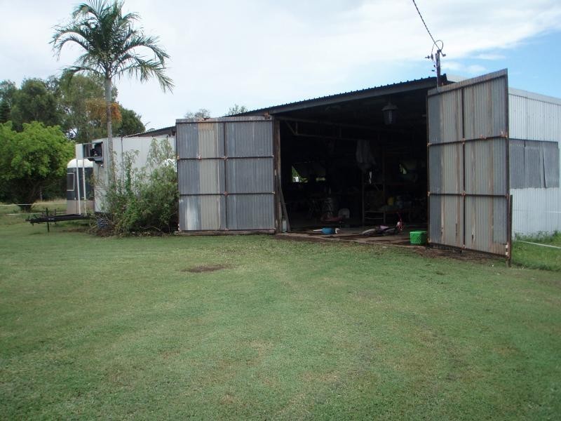 21 Sexton  Highway, Brandon QLD 4808