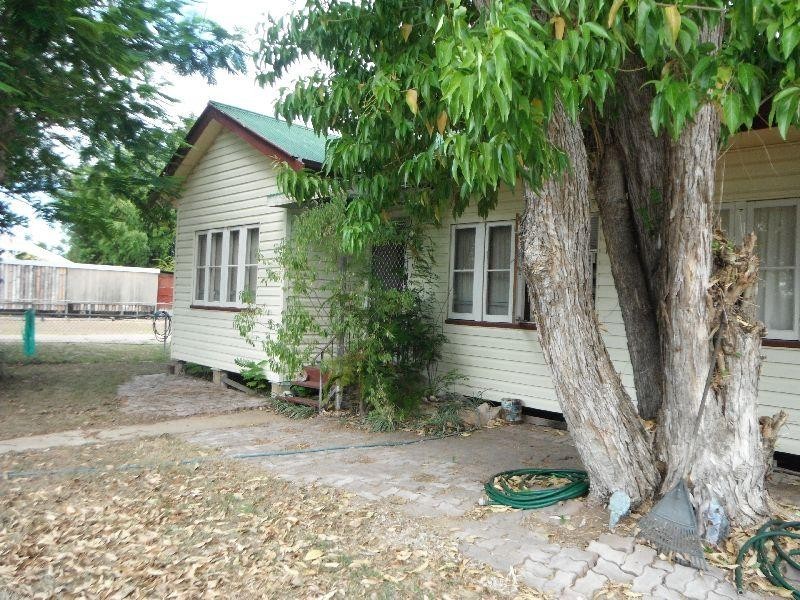 31-33 Quartermaine Street, Dalbeg QLD 4807