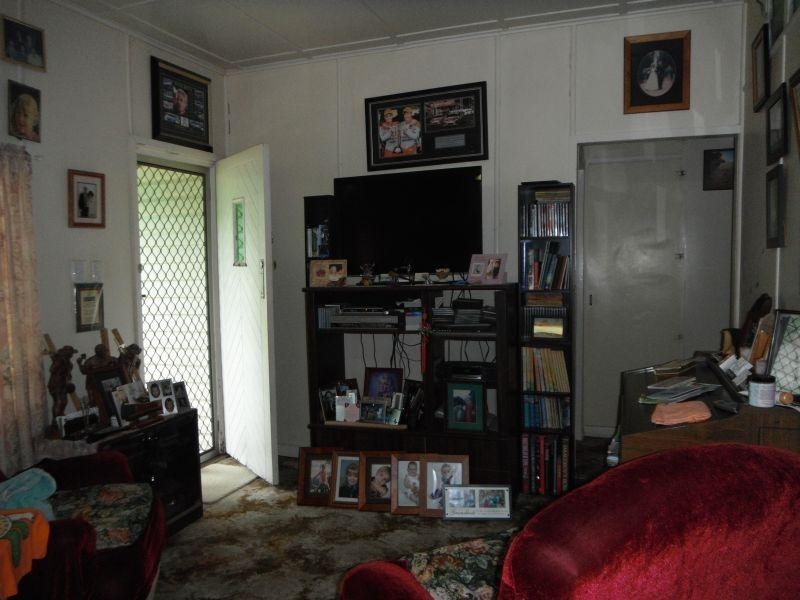 31-33 Quartermaine Street, Dalbeg QLD 4807