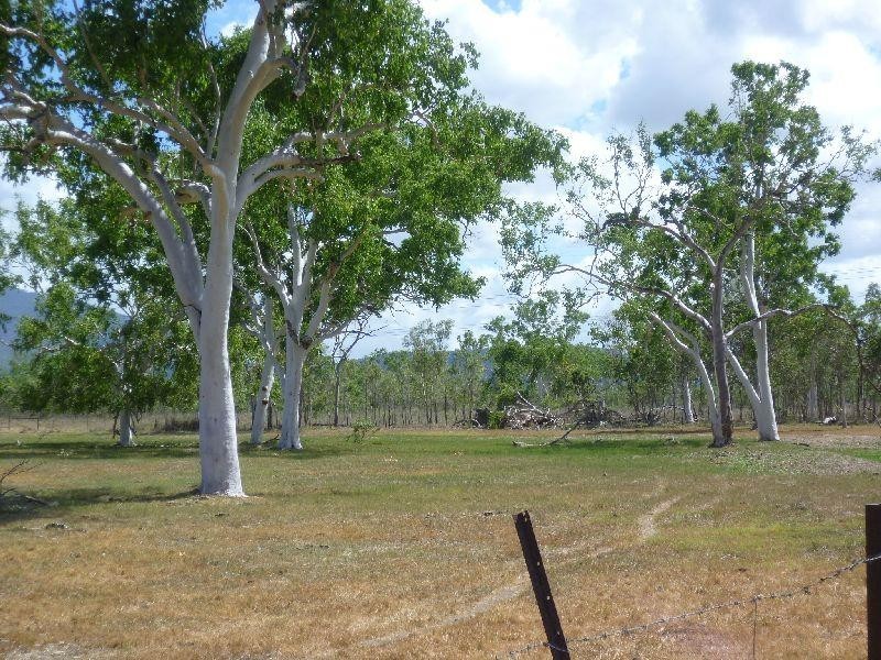 Majors Creek QLD 4816