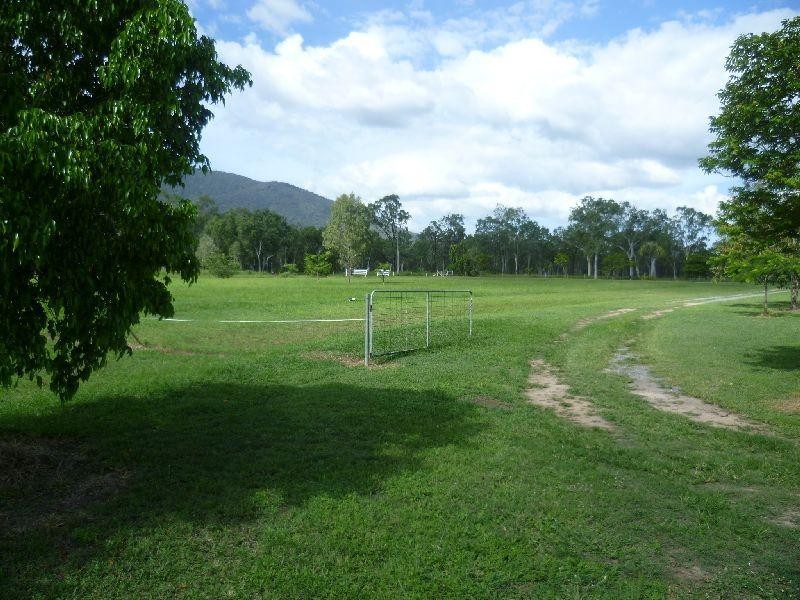 2473 Woodstock Giru Road, Majors Creek QLD 4816
