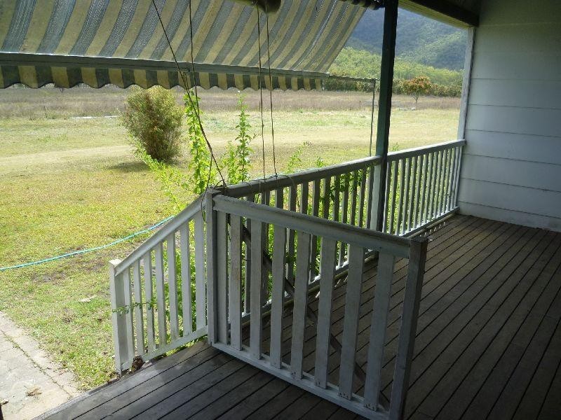 Mount Surround QLD 4809