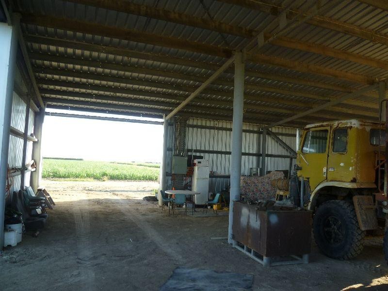 32800 Bruce Highway, Horseshoe Lagoon QLD 4809