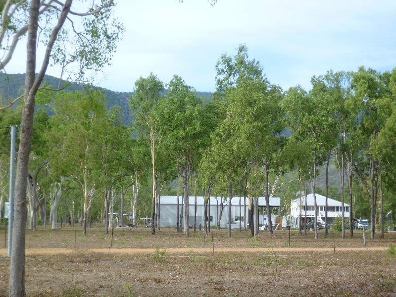 Majors Creek QLD 4816