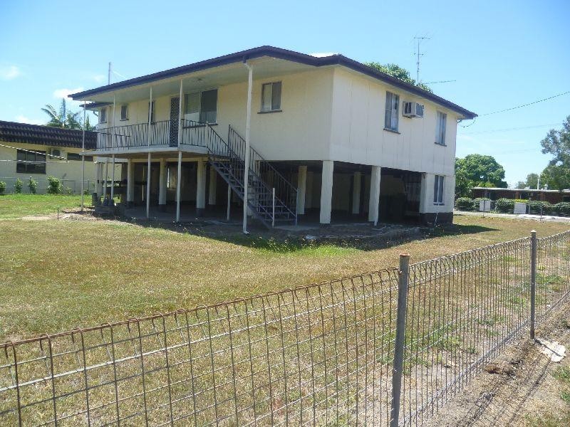 32 Eleventh  Avenue, Home Hill QLD 4806