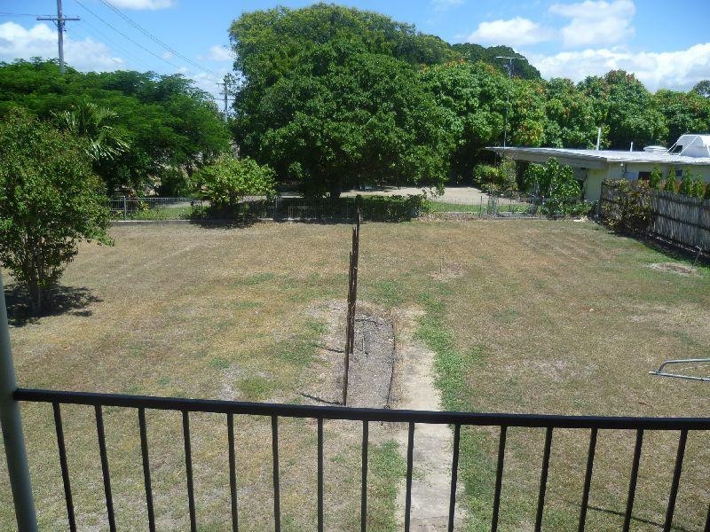 32 Eleventh  Avenue, Home Hill QLD 4806