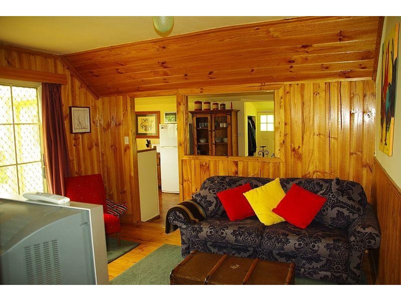 45 Thornton  Street CLUNES 3370, Clunes VIC 3370