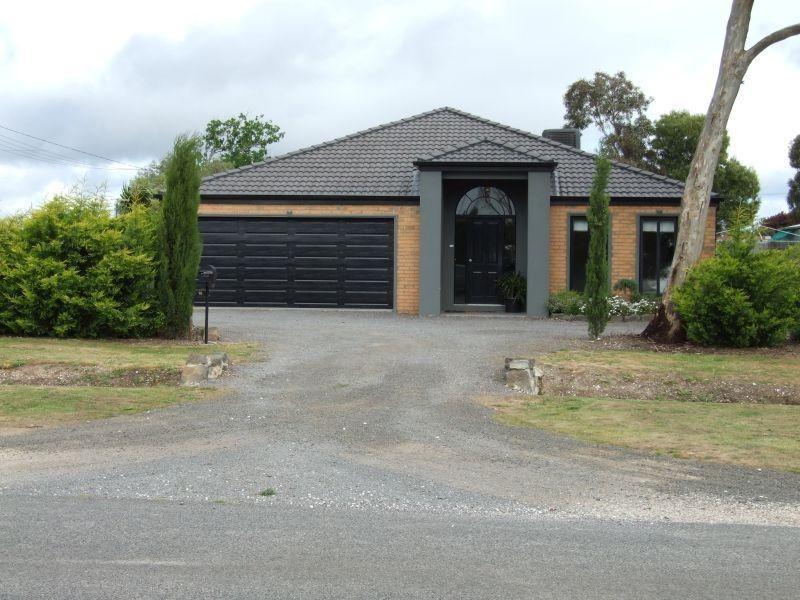 18 Beckwith  Street CLUNES 3370, Clunes VIC 3370