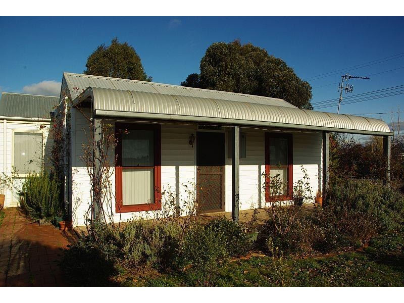 10 Smeaton Road CLUNES 3370, Clunes VIC 3370