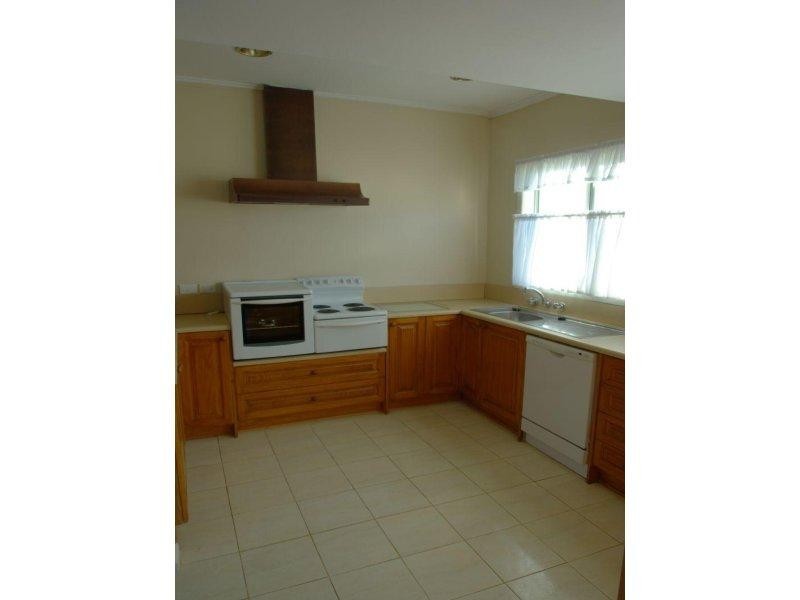 11 Macdonald  Street CLUNES 3370, Clunes VIC 3370