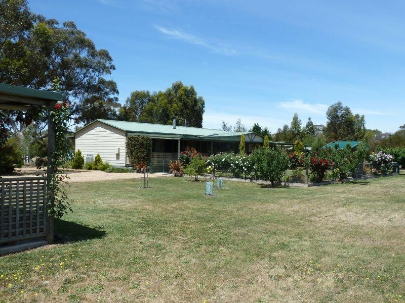 25 Fairview  Drive CLUNES 3370, Clunes VIC 3370